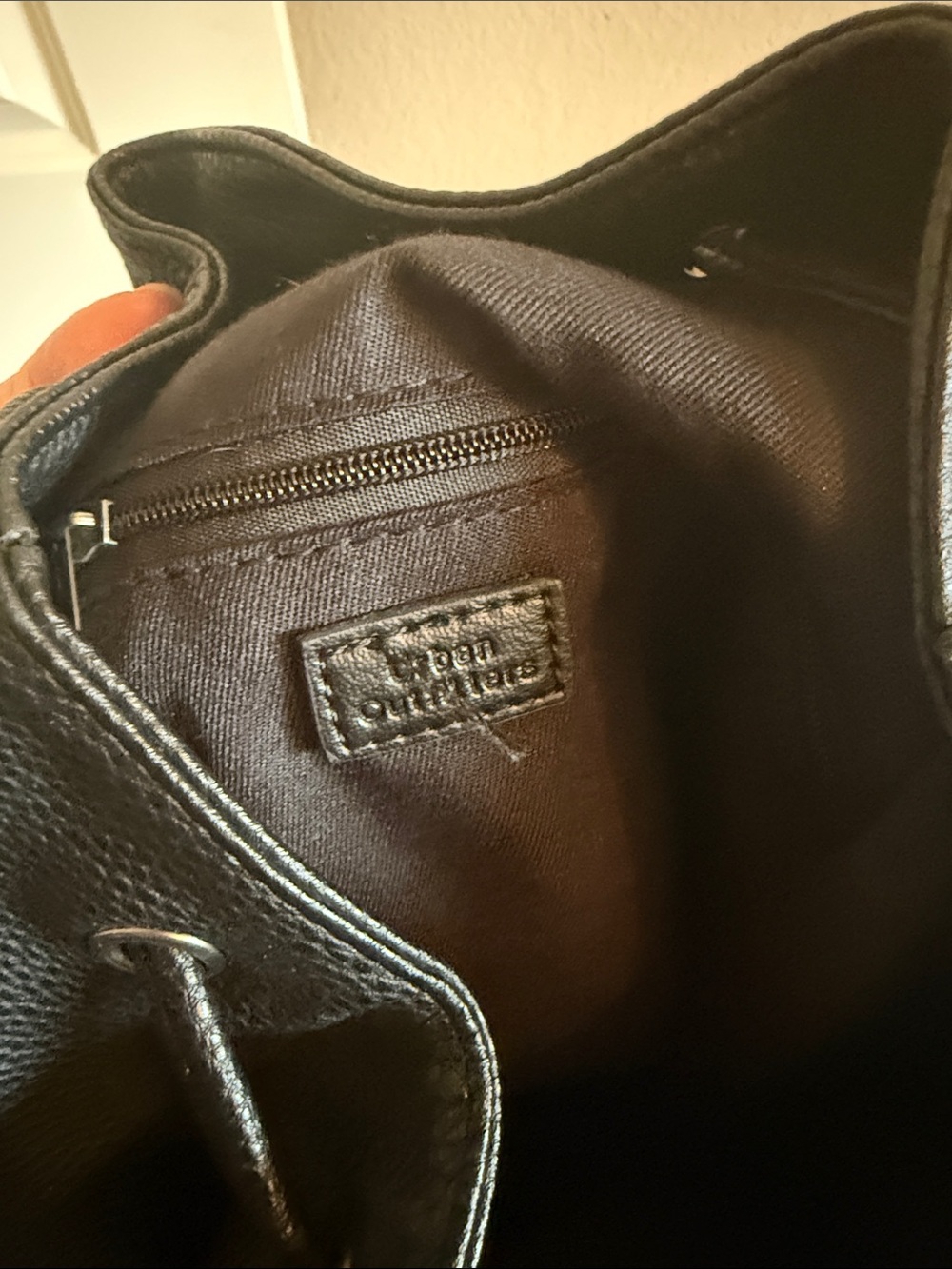 Urban Outfitters Black Pebbled Faux Western Leather Backpack - Picture 4 of 4